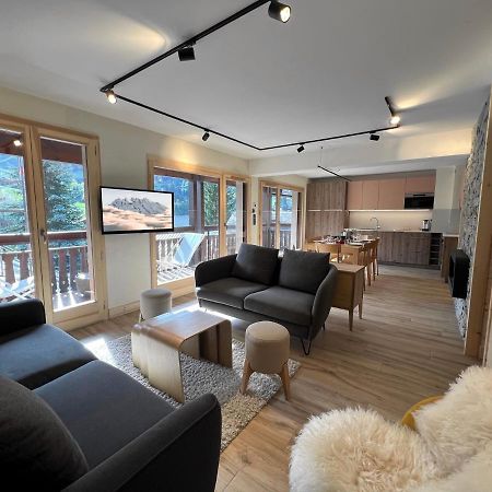 Ours Polaire Bel Appartement Village Et Pistes La Clusaz Exterior photo