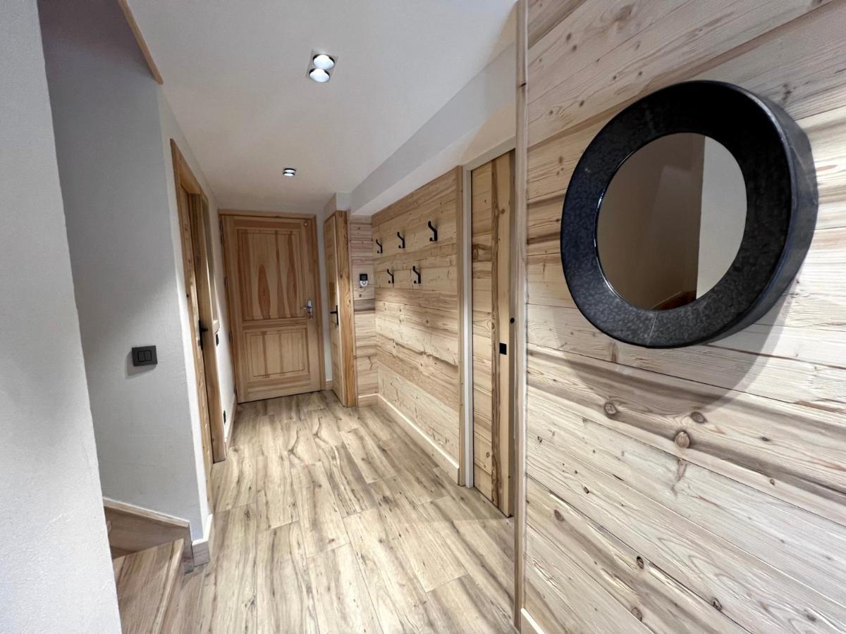 Ours Polaire Bel Appartement Village Et Pistes La Clusaz Exterior photo