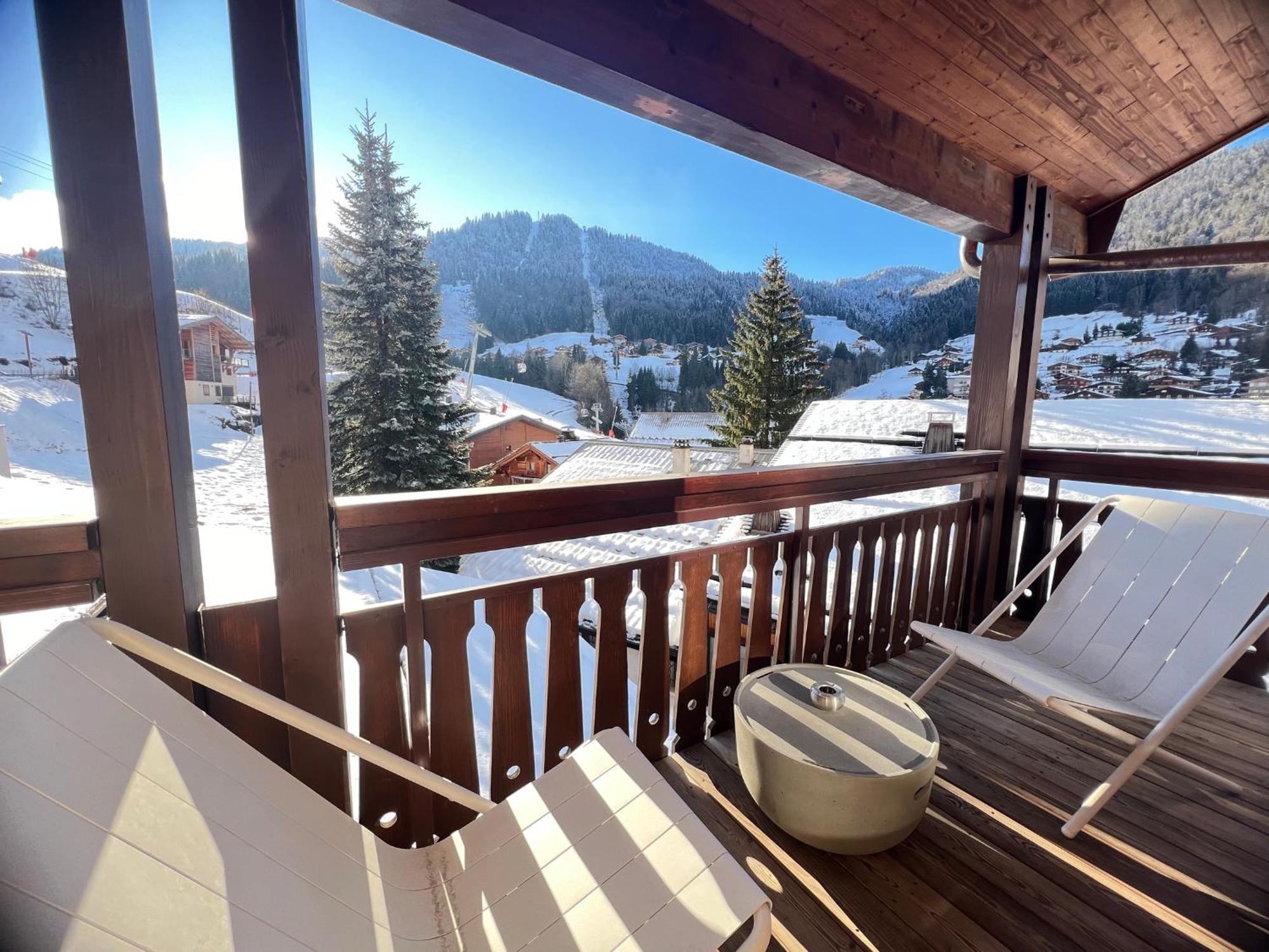 Ours Polaire Bel Appartement Village Et Pistes La Clusaz Exterior photo